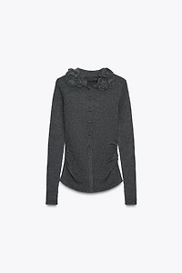 GILET EN MAILLE À FLEURS AVEC LAINE