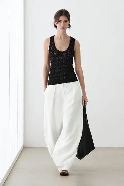 Round neck lace top
