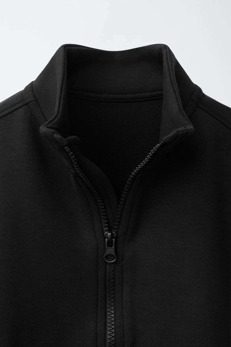 INTERLOCK VEST WITH LABEL
