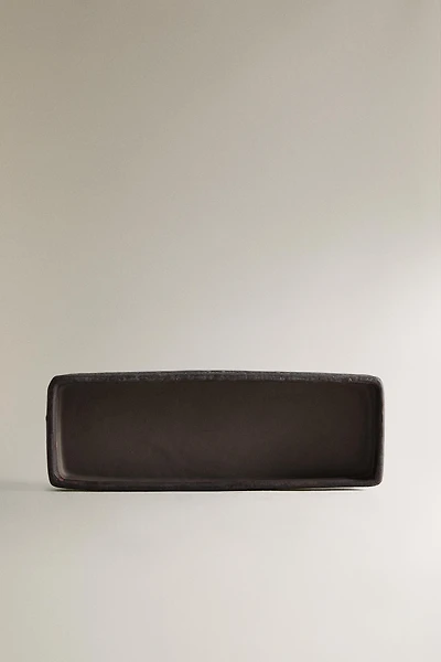 CERAMIC TRAY WITH RECTANGULAR EDGES