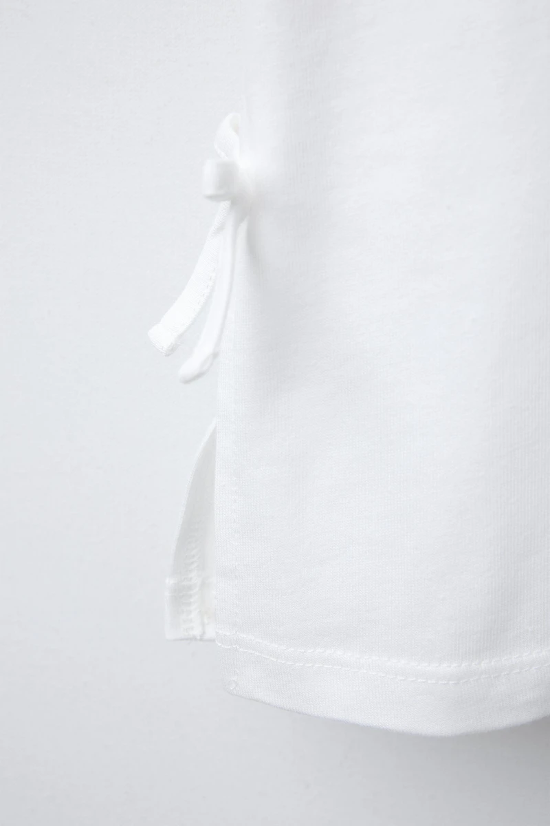 T-SHIRT IMPRIMÉ LACETS