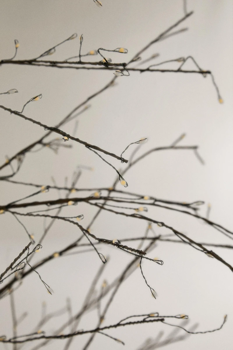 LED LIGHT CHRISTMAS TREE (70.9")