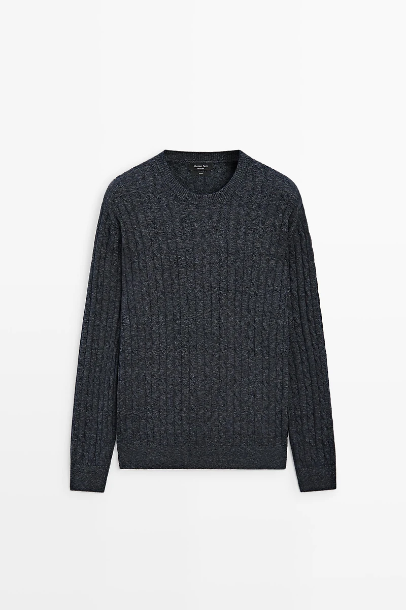Cable knit round neck sweater