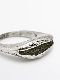 Bague irrégulière brillante
