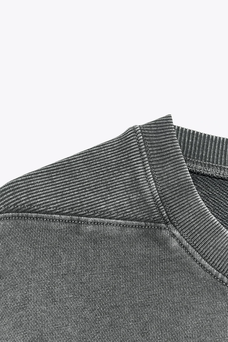 WASHED SWEATSHIRT