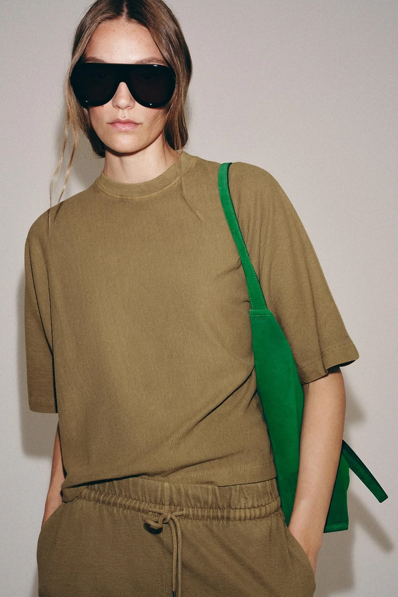 WASHED EFFECT SHORT SLEEVE T-SHIRT