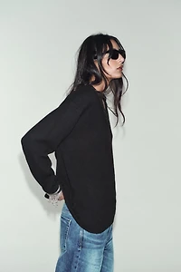 PULL EN MAILLE AVEC DENTELLE