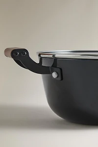 IRON POT WITH LID