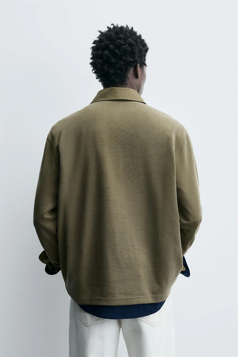 POLO DÉLAVÉ EN PIQUÉ STRUCTURÉ