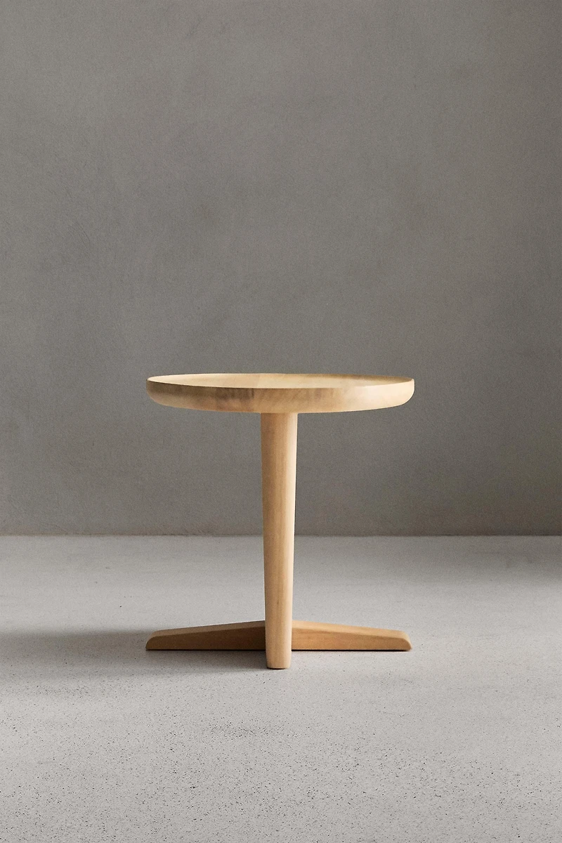SIDETABLE 03