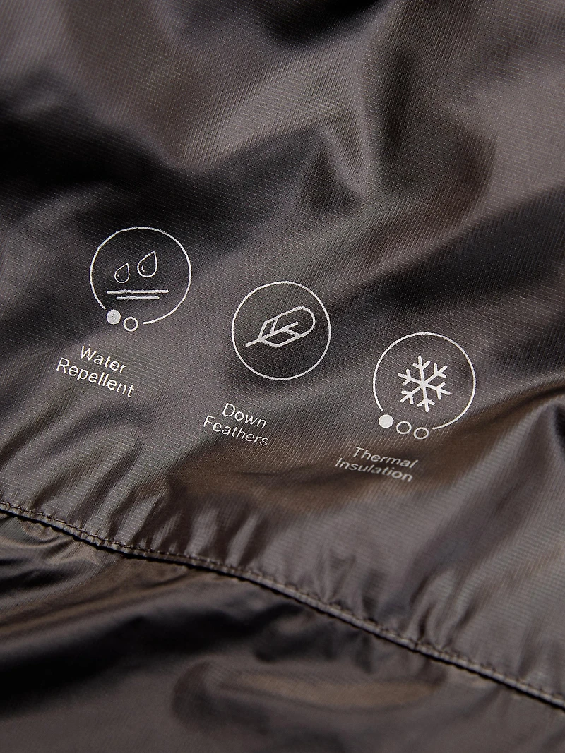 Water-repellent satin puffer jacket