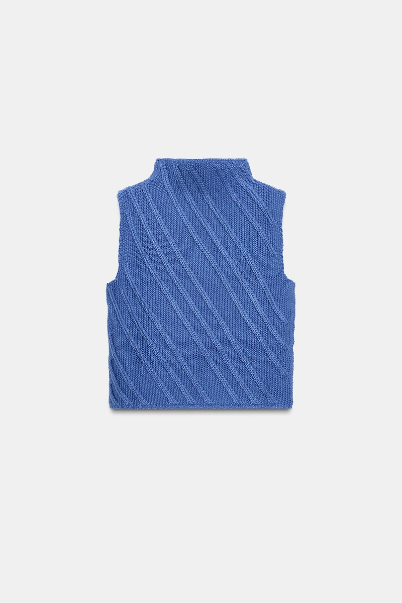 TEXTURED KNIT VEST