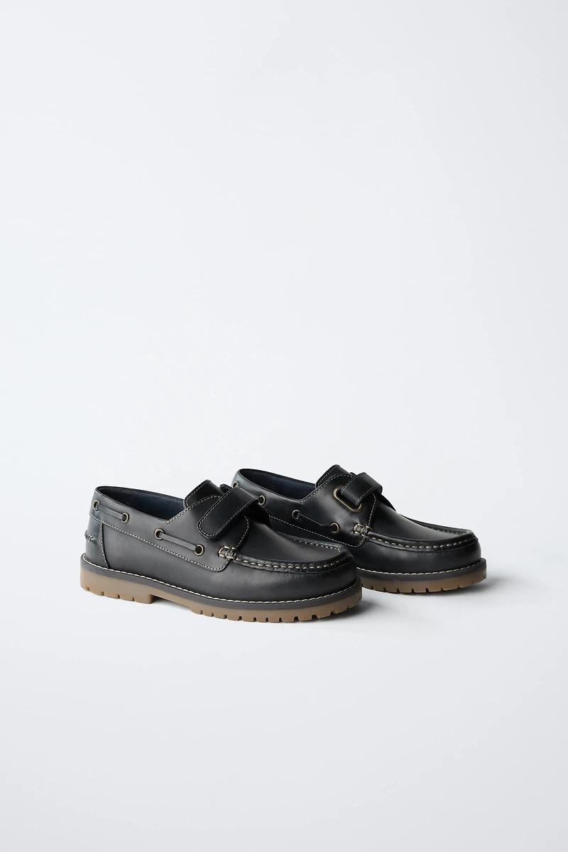 CHAUSSURES BATEAU EN CUIR