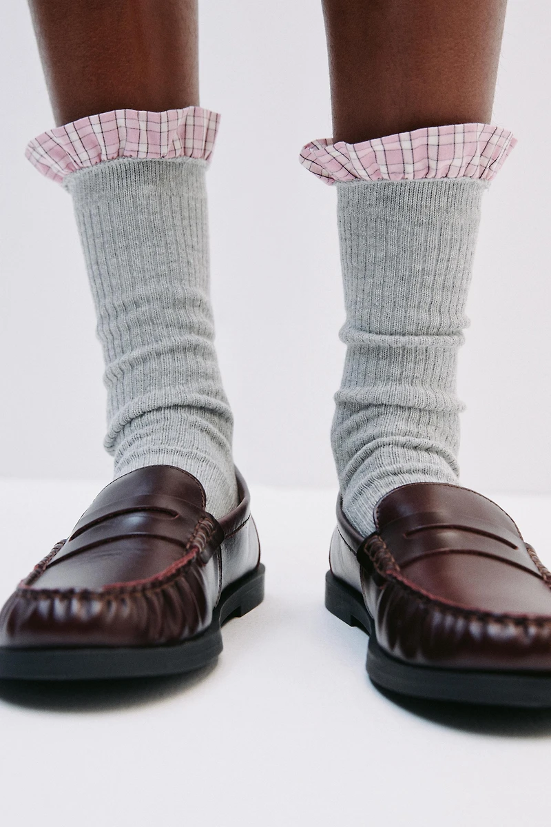 TWO-PACK OF RUFFLE COMBINED SOCKS