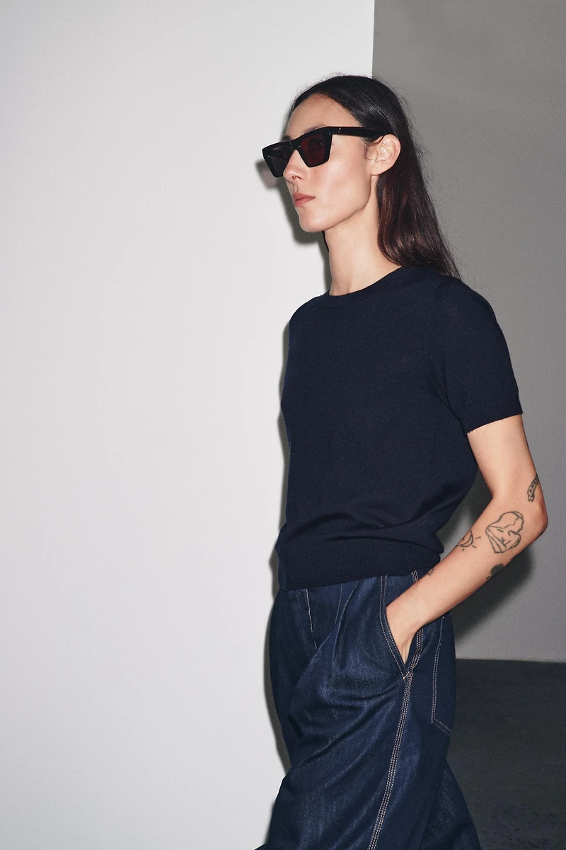 100% WOOL SHORT SLEEVE SWEATER