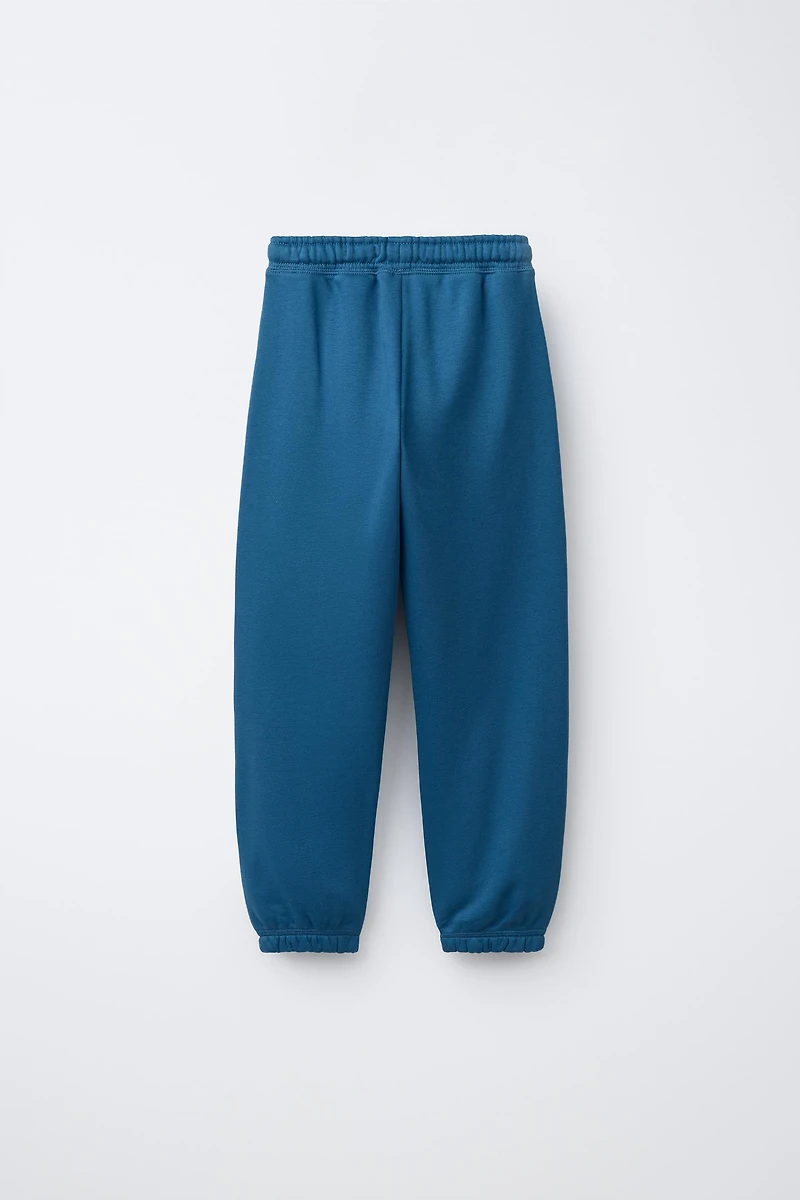JOGGER PANTS WITH TEXT LABEL