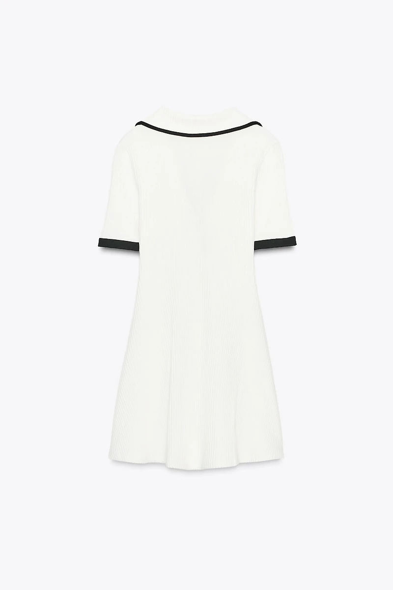 ROBE CÔTELÉE BOUTONS MÉTALLIQUES