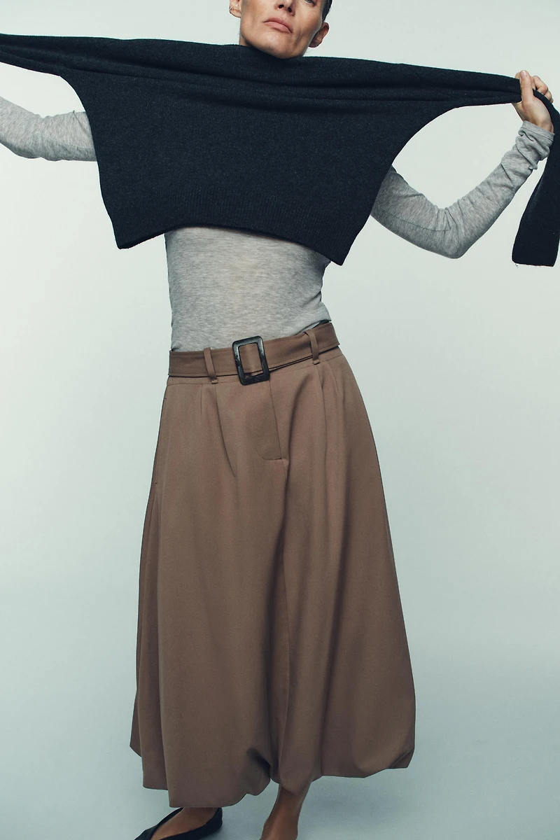 JUPE MIDI À CEINTURE ET COUPE BALLON