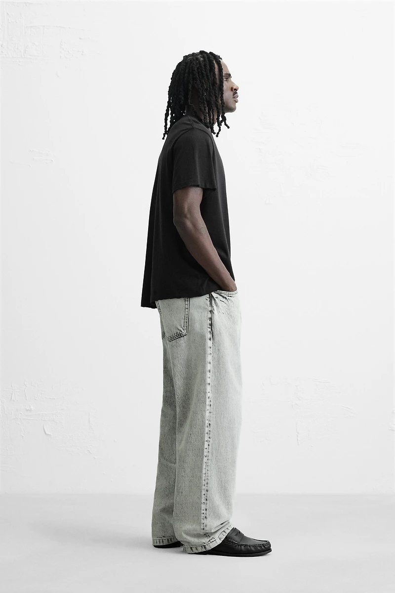 IRREGULAR TEXTURED T-SHIRT