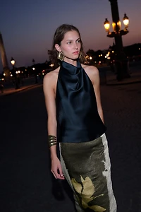 TOP HALTER SATIN