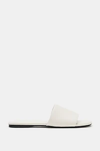 FLAT LEATHER SANDALS