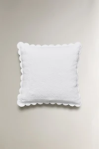 SCALLOPED FLOWER THROW PILLOW COVER