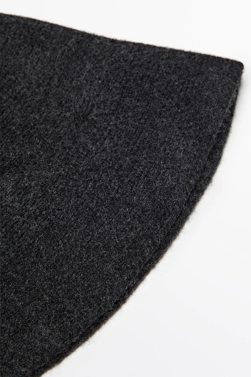 Knit bucket hat