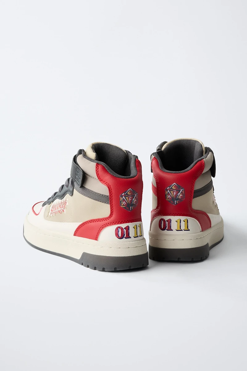 STRANGER THINGS © NETFLIX HIGH TOP SNEAKERS