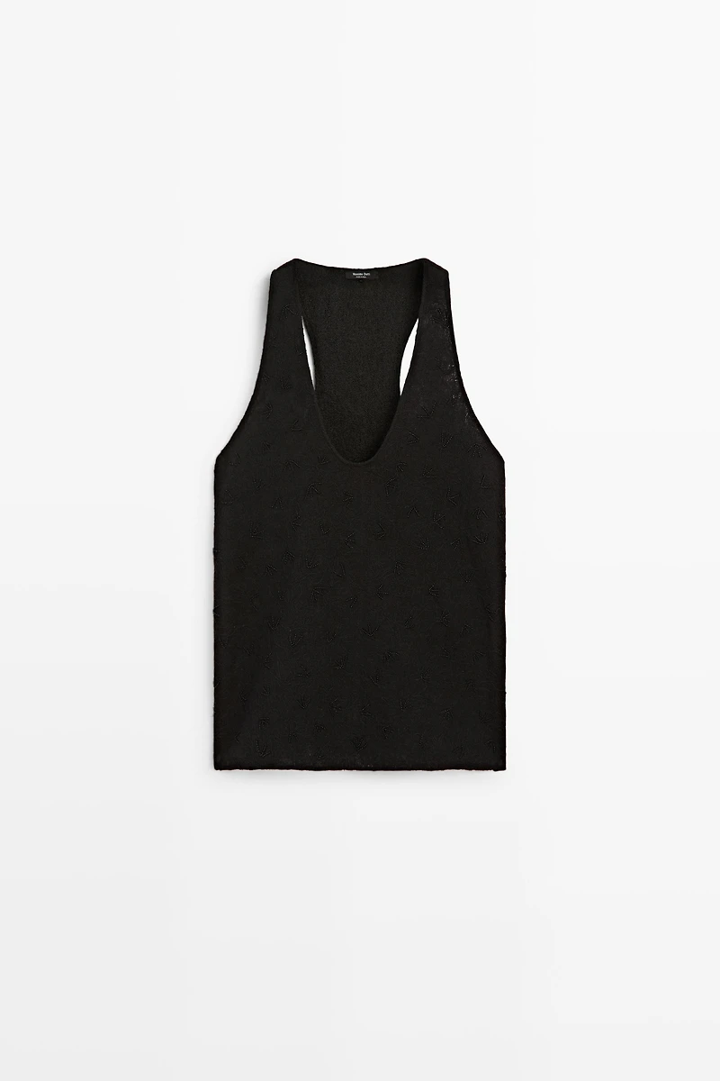 Flowing top with embroidery