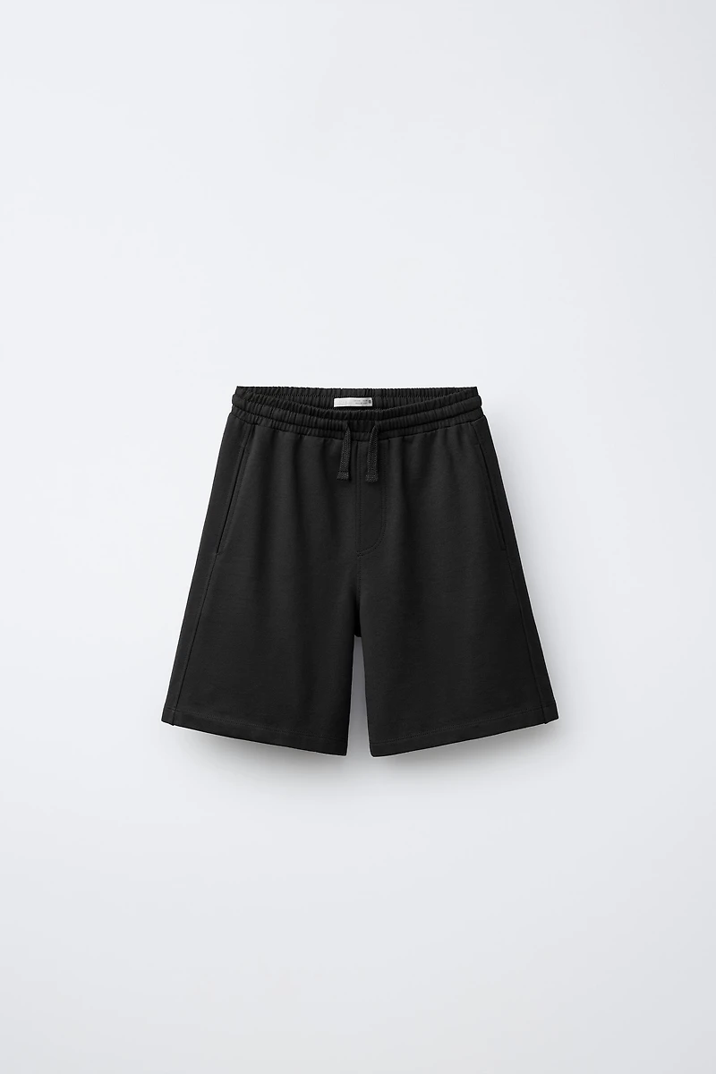 T-SHIRT AND SHORTS SET WITH TEXT