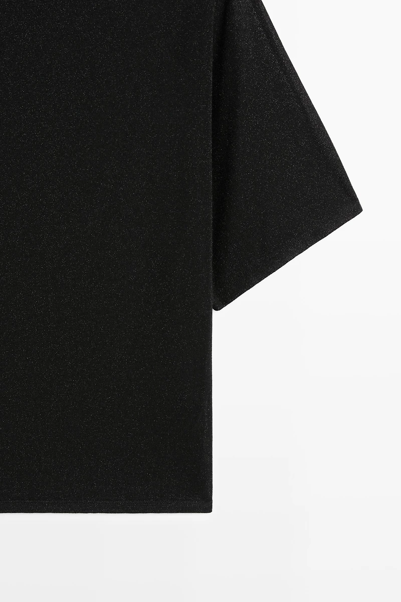 Lightweight asymmetric metallic-effect T-shirt