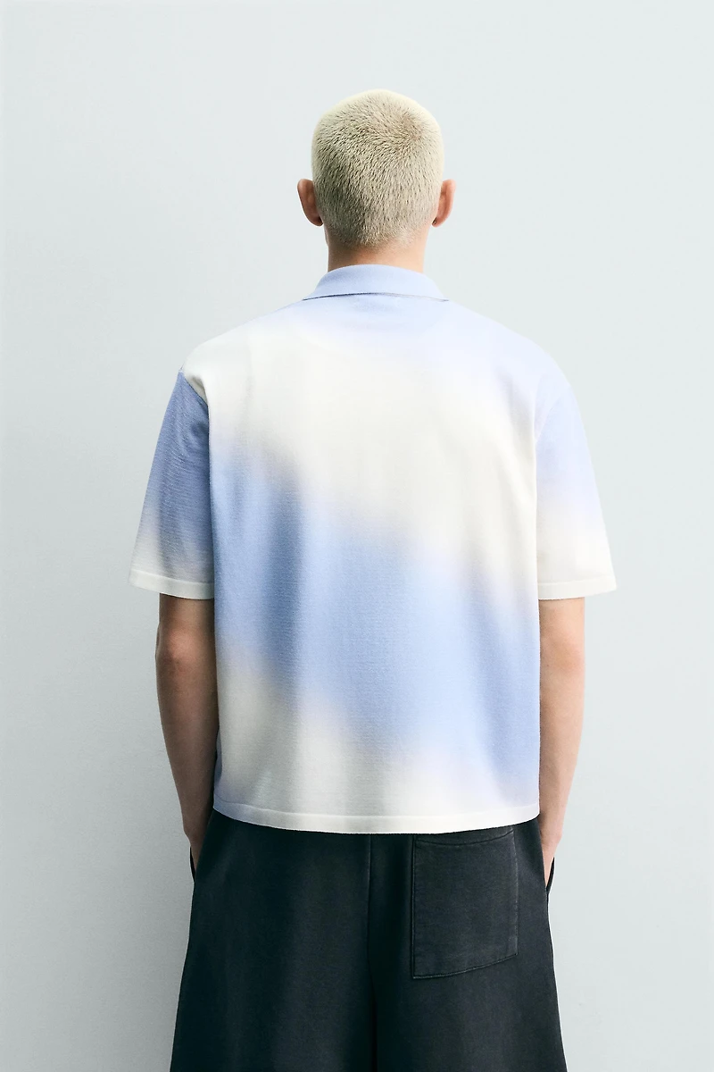 POLO EN MAILLE IMPRIMÉ EFFET SPRAY