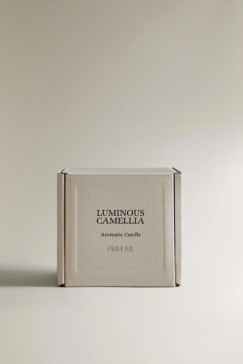 G) LUMINOUS CAMELLIA SCENTED CANDLE