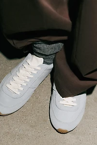CONTRAST LEATHER SNEAKERS