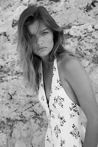 ROBE COURTE HALTER À IMPRIMÉ FLEURS