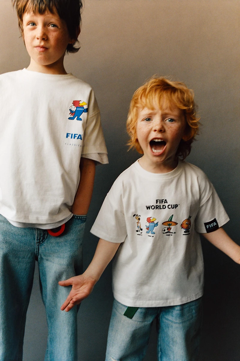 FIFA CLASSICS WORLD CUP ™ MULTIPLE MASCOTS PRINTED T-SHIRT