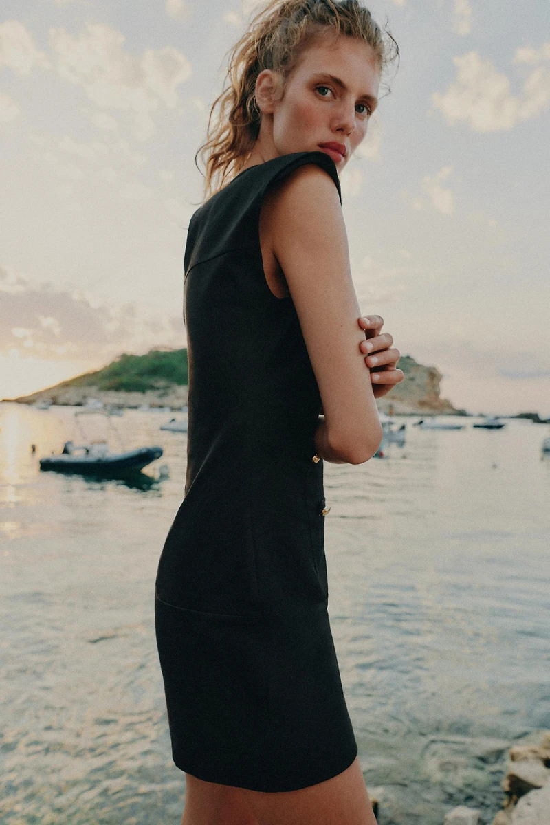SHORT FROG FASTENING DRESS