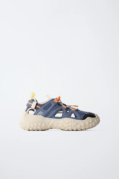 OPEN ATHLETIC SNEAKER