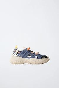 OPEN ATHLETIC SNEAKER