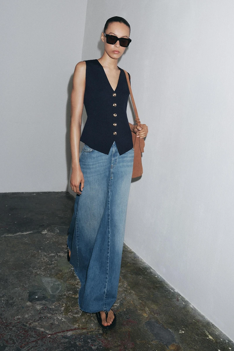 SMOOTH KNIT VEST TOP