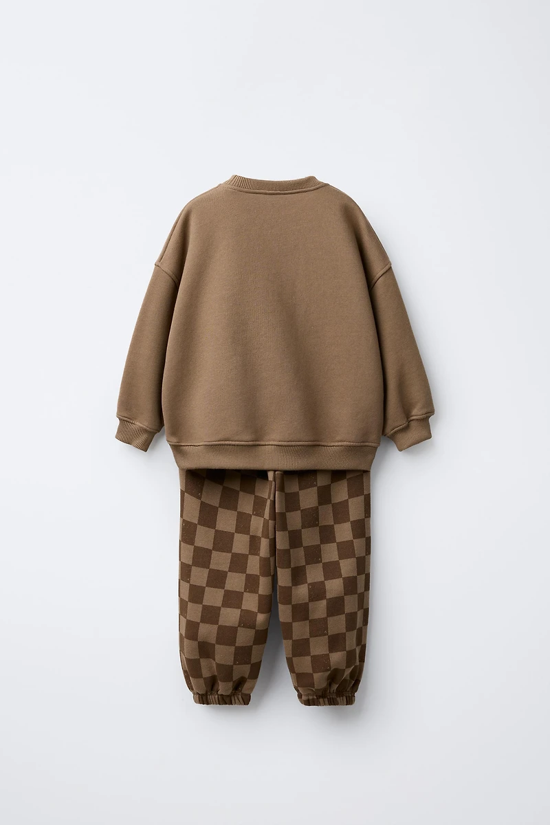CHECKERBOARD SWEATSHIRT AND PANTS JOGGING SET