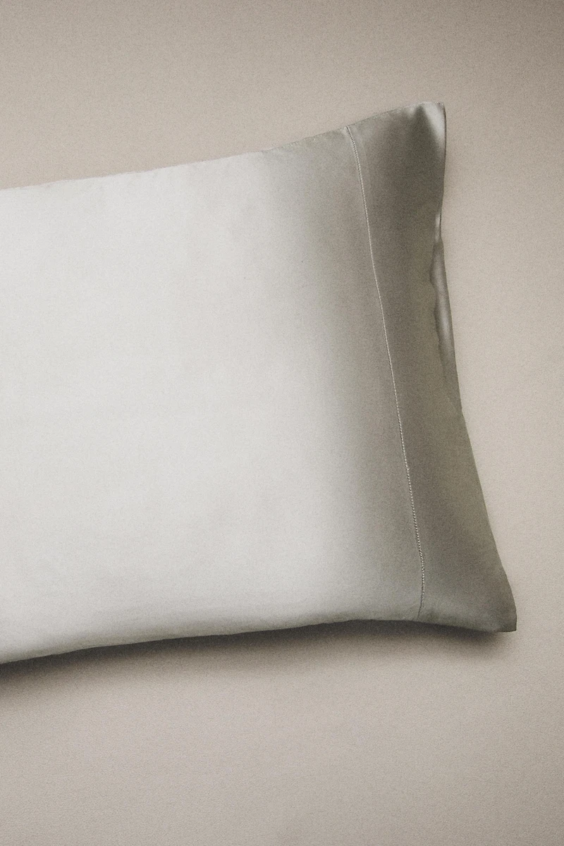 MULBERRY SILK PILLOWCASE