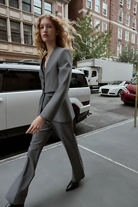 LAPEL-FREE CROPPED BLAZER