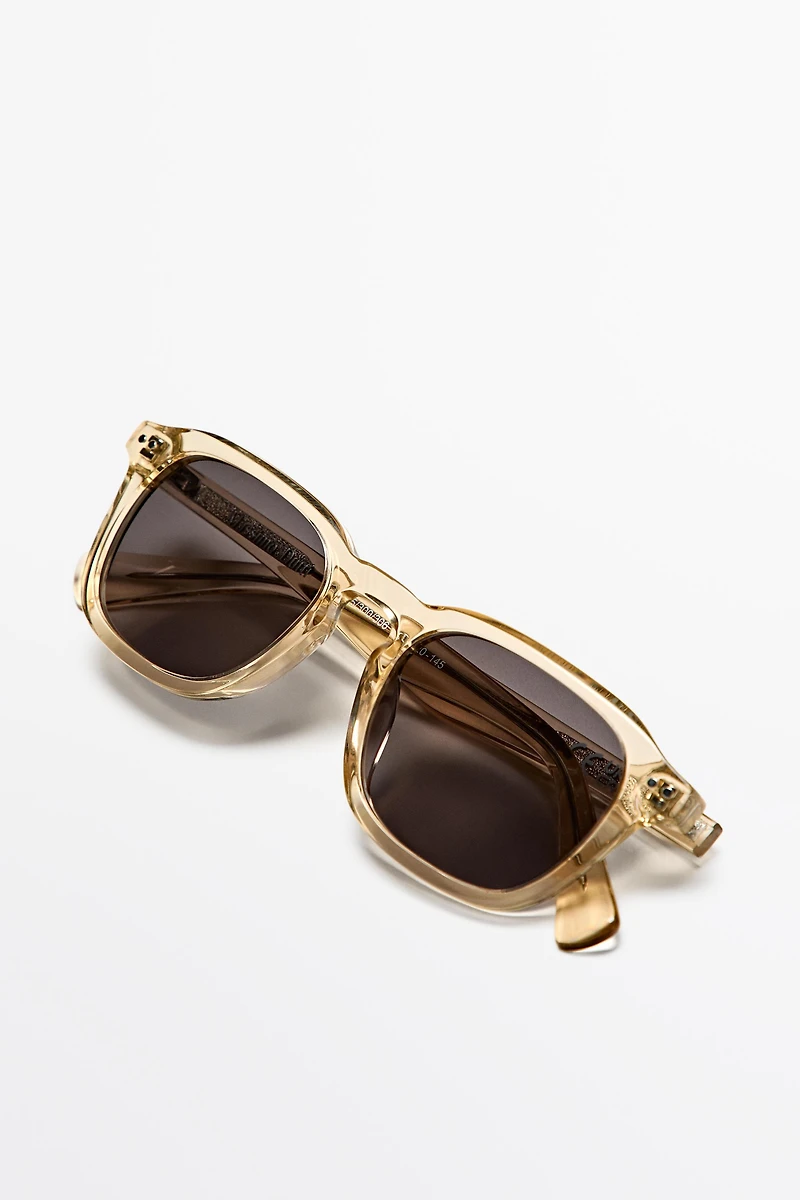 Lunettes de soleil carrées