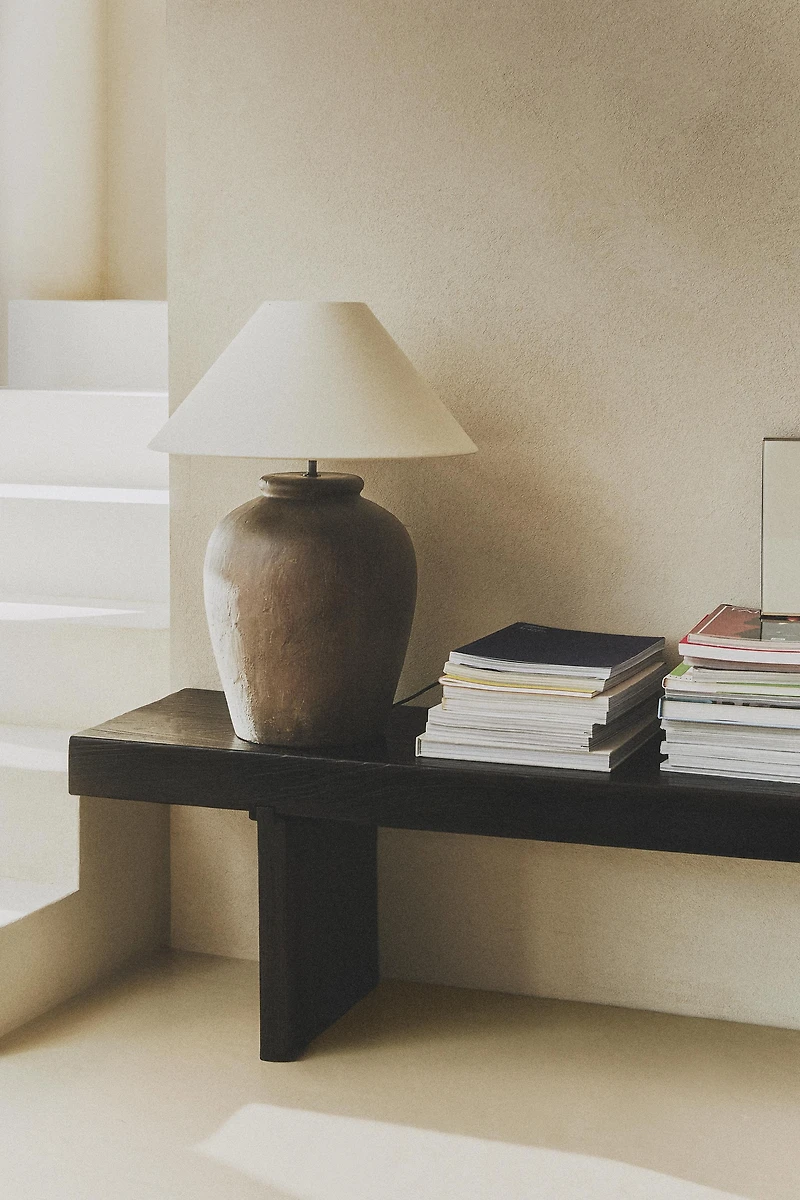 TABLE LAMP WITH CERAMIC BASE