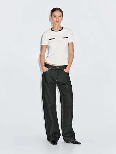 Short sleeve T-shirt with pocket details