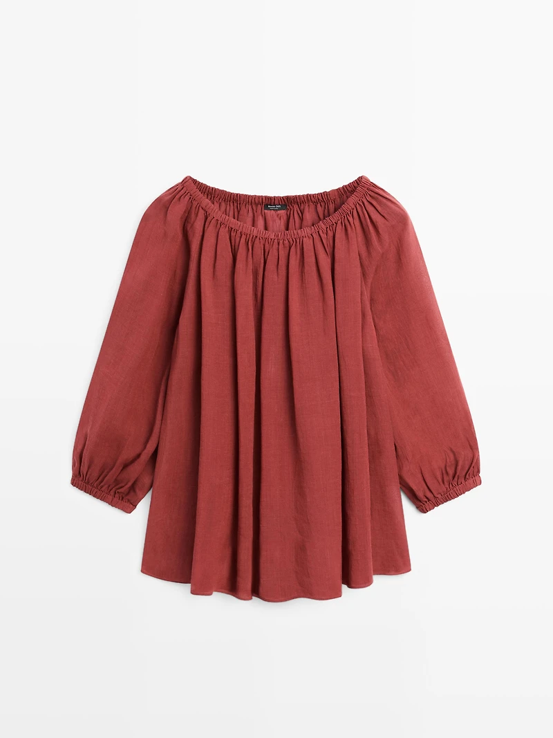 Flowing boat neck shirt