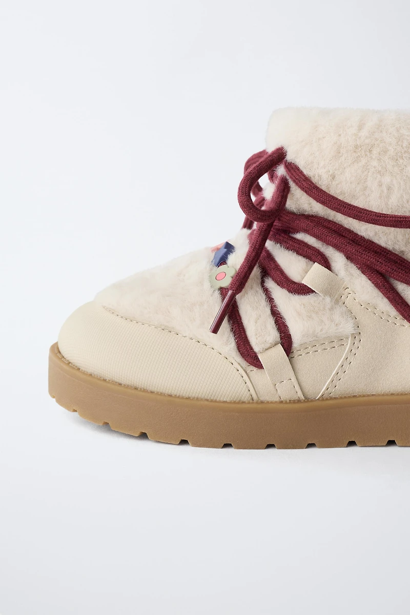 BOTTES À FANTAISIE EFFET FOURRURE