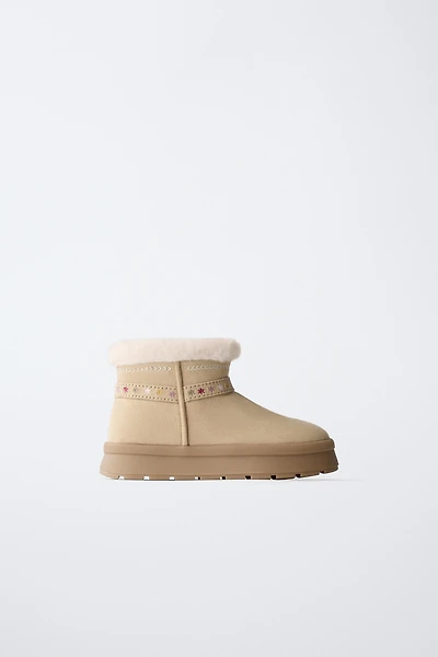 BOTTES BRODÉES
