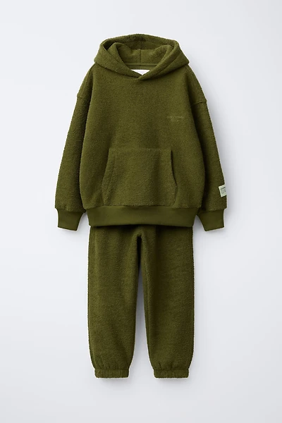 HOODIE SWEATSHIRT AND JOGGER PANTS SET WITH LABEL TEXTURE